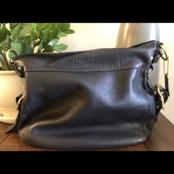 Coach Handbags - Coach leather shoulder bag